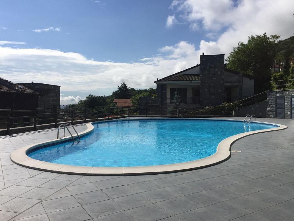 Armonie Del Lago - Lakeview Retreat With Private Garden, Pool & Jacuzzi Baveno Bagian luar foto